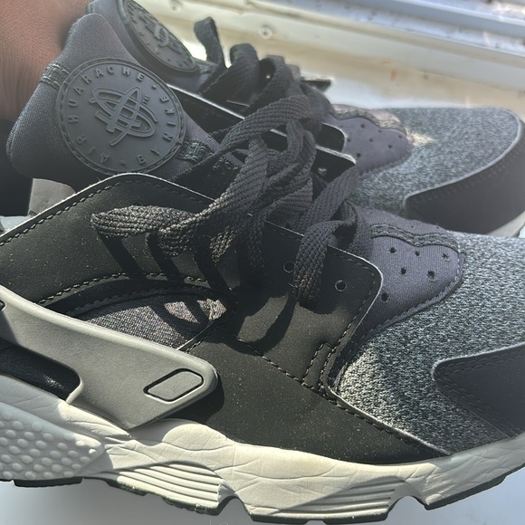 NIKE HURRAUCHE SNEAKERS - Picture 5 of 10